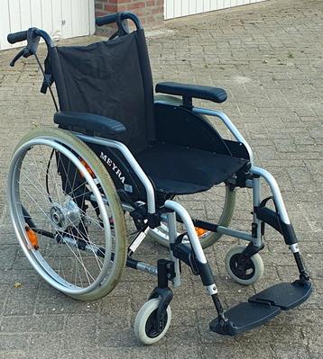 Rolstoel inklapbaar merk Meyra 45 cm breed  beschikbaar voor biedingen