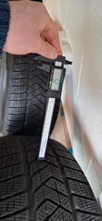 2x winterbanden Pirelli Scorpion 235/55R19, Auto-onderdelen, Banden en Velgen, Gebruikt, Winterbanden, 235 mm, Band(en)