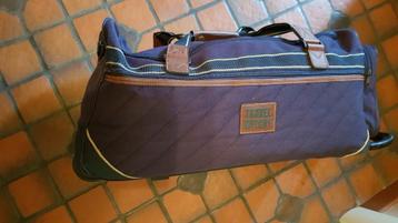 Weekend/reistas  in canvas op wieltjes/donkerblauw  beschikbaar voor biedingen