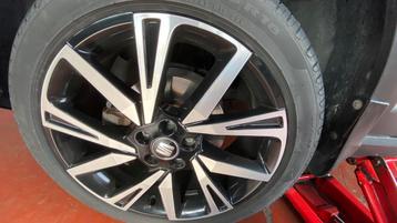 PIRELLI-BANDEN beschikbaar voor biedingen