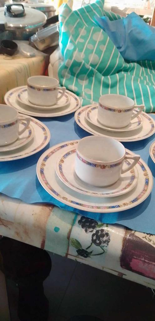koffieservies voor 5 personen porselein 5 5 5, Antiek en Kunst, Antiek | Servies los, Ophalen of Verzenden