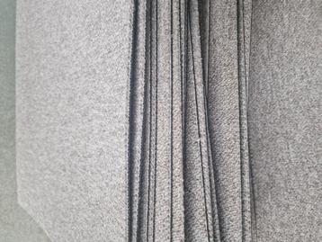 Lot de dalles de moquette DESSO 50×50 cm  Beige grisé  beschikbaar voor biedingen