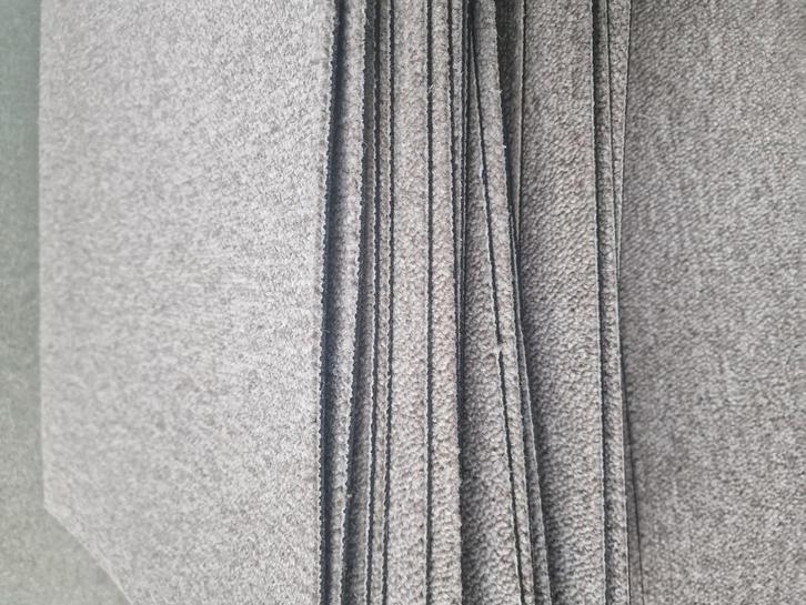 Lot de dalles de moquette DESSO 50×50 cm  Beige grisé, Huis en Inrichting, Stoffering | Gordijnen en Lamellen, Zo goed als nieuw