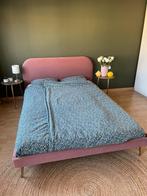 Mooi tweepersoonsbed in roze stof, Ophalen, Gebruikt, Stof, 200 cm