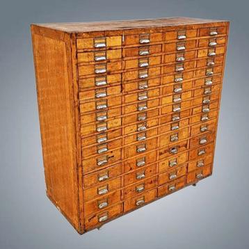 Vintage antieke meubelwerkplaats massief eikenhout  beschikbaar voor biedingen