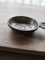 Taste vin en étain, Enlèvement