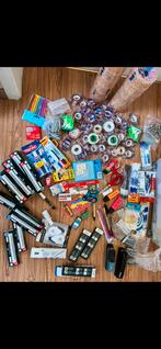 LOT FOURNITURES SCOLAIRES NEUF, Ophalen of Verzenden, Zo goed als nieuw