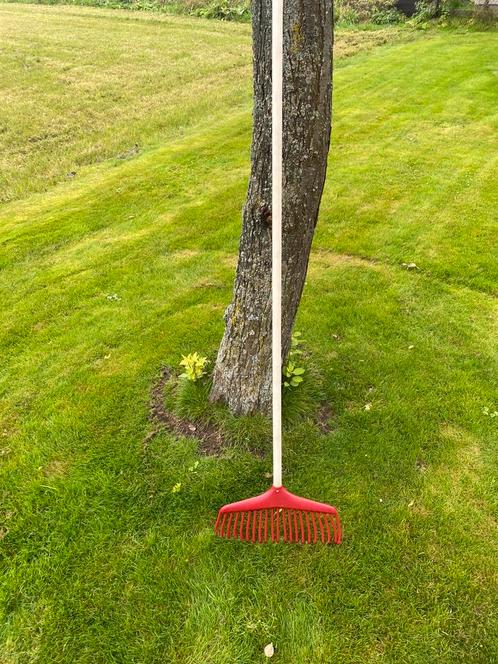 Fiskars bladhark - tuingereedschap - splinternieuw, Tuin en Terras, Hand-tuingereedschap, Hark, Ophalen