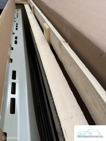 A9076373600 Zijwand W907 W910 Carrosserie  rechtsachter beschikbaar voor biedingen