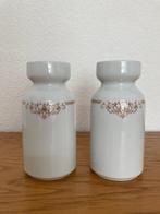 Deux vases en porcelaine hongroise, Comme neuf, Moins de 50 cm, Enlèvement ou Envoi, Blanc