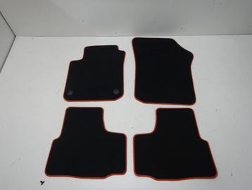 VW UP! GTI Mattenset Satijnzwart Rode Stiksel 1S1863011 NIEU beschikbaar voor biedingen