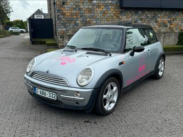 Mini Cooper 1.6 benzine, airco, schuifdak, leer beschikbaar voor biedingen
