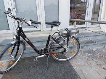 Vélo électrique Batavus, autonomie 101 km, 5 niveaux électri