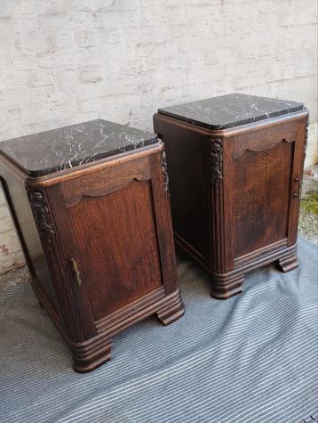 2 identieke nachtkastjes... perfecte staat....0478028005 beschikbaar voor biedingen