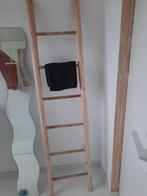 Ladder kleding, Huis en Inrichting, Badkamer | Badtextiel en Accessoires, Ophalen, Zo goed als nieuw, Beige, Handdoekenrek