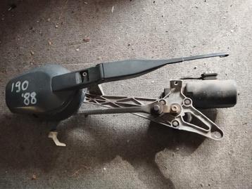 Mercedes 190 ruitenwisser mekaniek  beschikbaar voor biedingen