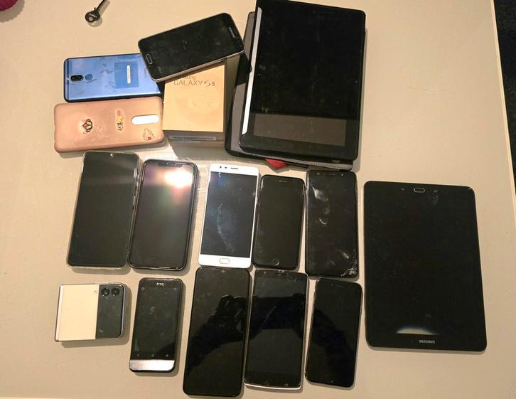 Lot de smartphones Apple/Samsung/OnePlus+ TV et tablettes To, Télécoms, Téléphonie mobile | Apple iPhone, Enlèvement ou Envoi
