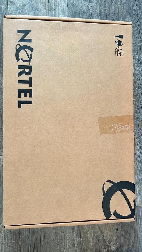 Nortel Network Switch Baystack 325-24G Gigabit, Computers en Software, Netwerk switches, Zo goed als nieuw, Ophalen of Verzenden