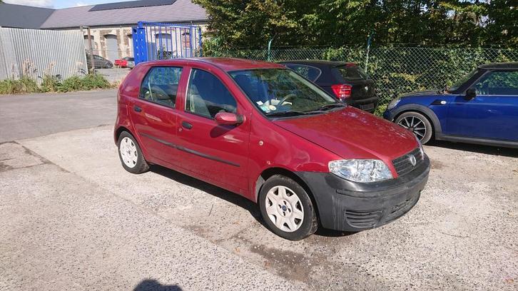 Fiat punto 1200cc essence 2004 206000km export marchand, Auto's, Fiat, Bedrijf, Te koop, Punto, Airbags, Boordcomputer, Elektrische ramen