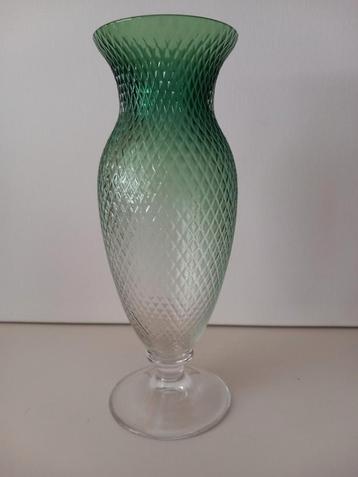 Vase en cristal soufflé et signé Val Saint Lambert (1967)  disponible aux enchères