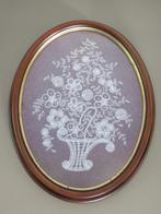 kader met kant-strikwerk-prinsessenkant-VINTAGE, Antiek en Kunst, Antiek | Woonaccessoires, Ophalen of Verzenden