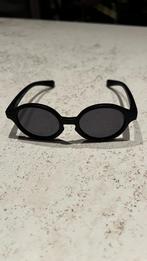 Zwarte zonnebril Izipizi baby, Kinderen en Baby's, Ophalen of Verzenden, Zo goed als nieuw, Izipizi