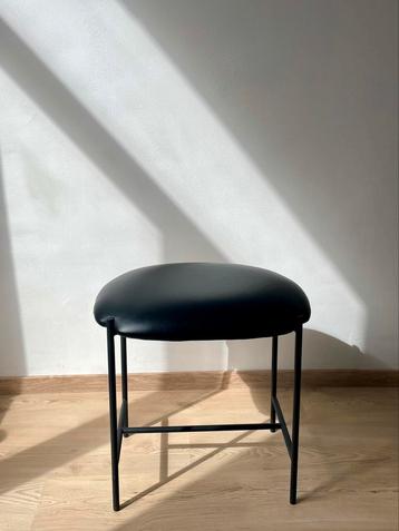 Bolia design kruk — zwart leder beschikbaar voor biedingen