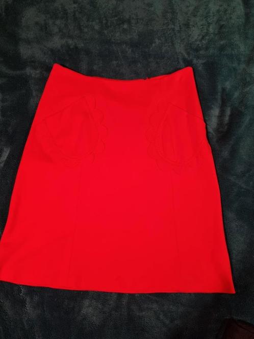 Rode rok Lucy has a secret retromodel maat medium, Kleding | Dames, Rokken, Gedragen, Ophalen of Verzenden