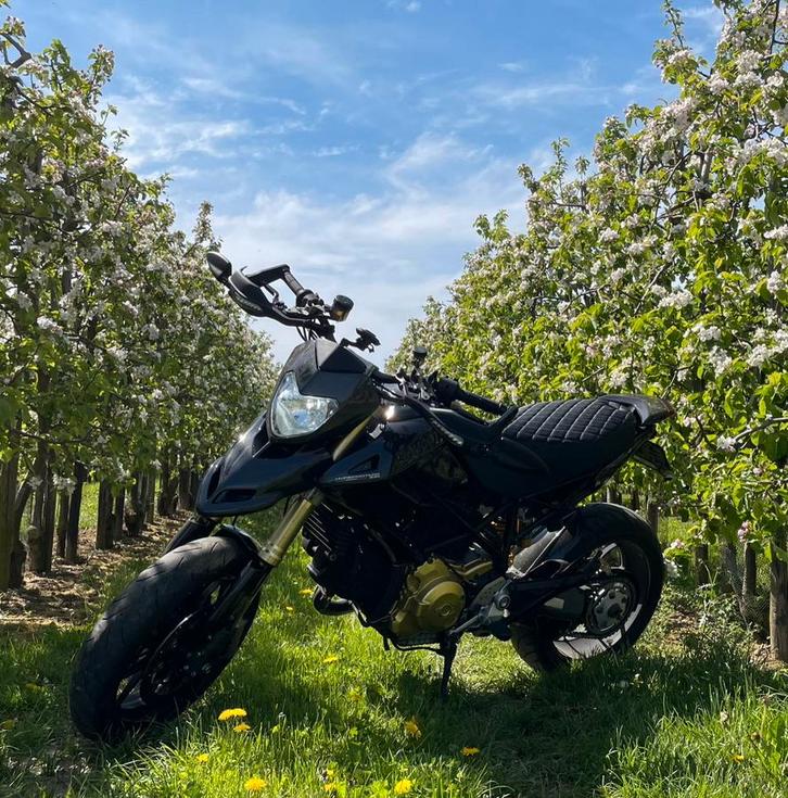 Ducati Hypermotard 1100S carbon, Motos, Motos | Ducati, Particulier, SuperMoto, plus de 35 kW, 2 cylindres, Permis Moto A, Éclairage LED