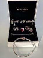 Pandora Armband Zilver, Bijoux, Sacs & Beauté, Bracelets, Argent, Utilisé, Avec bracelets à breloques ou perles, Enlèvement ou Envoi