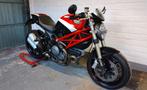 Ducati monster 1100 evo, Motoren, Motoren | Ducati, 2 cilinders, Particulier, Meer dan 35 kW, 1100 cc