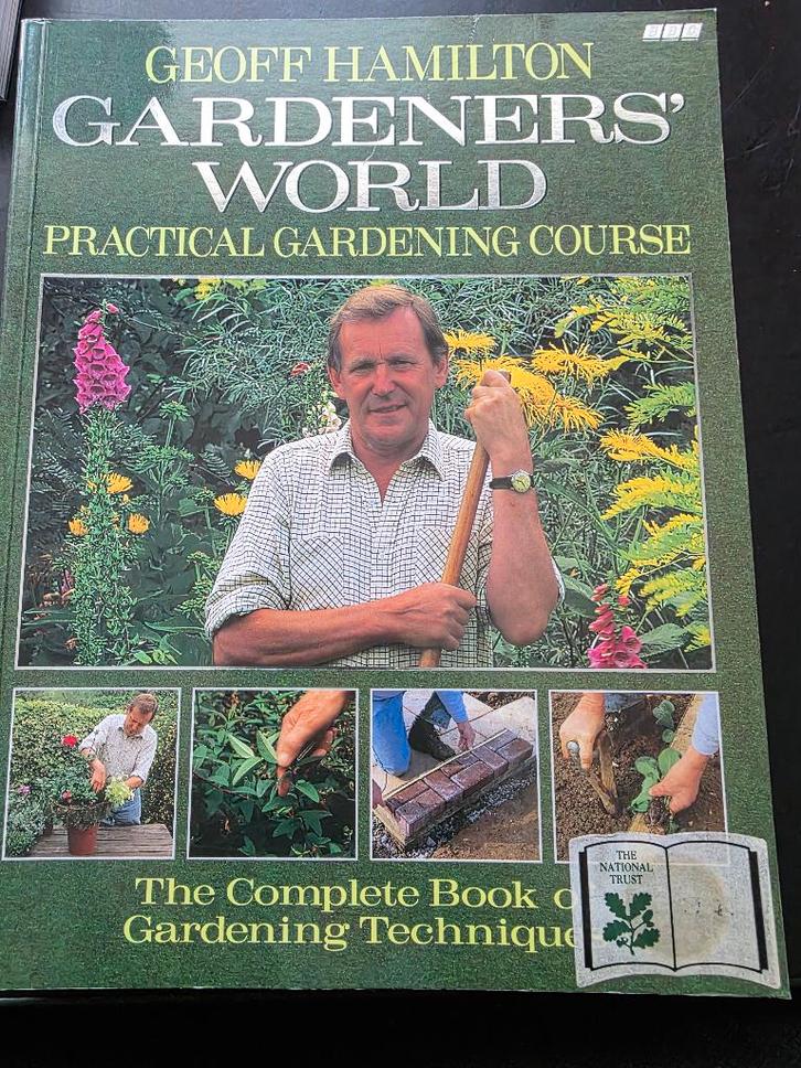 GARDENERS ' WORLD GEOFF HAMILTON BOEK, Livres, Nature, Comme neuf, Fleurs, Plantes et Arbres, Enlèvement ou Envoi