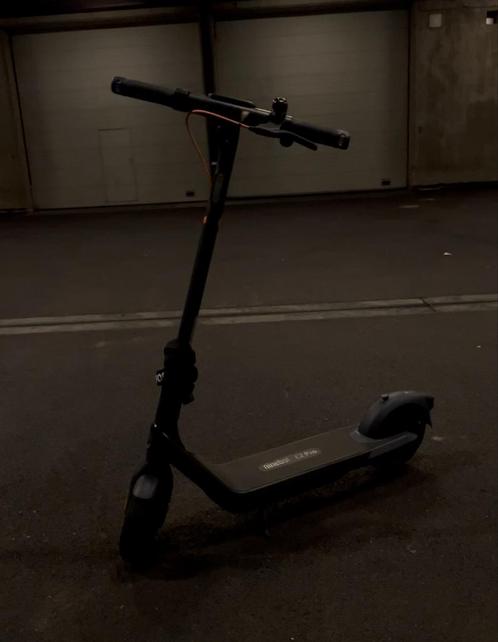 Ninebot E2 Pro segway elektrische scooter, Fietsen en Brommers, Steps, Zo goed als nieuw, Ophalen of Verzenden