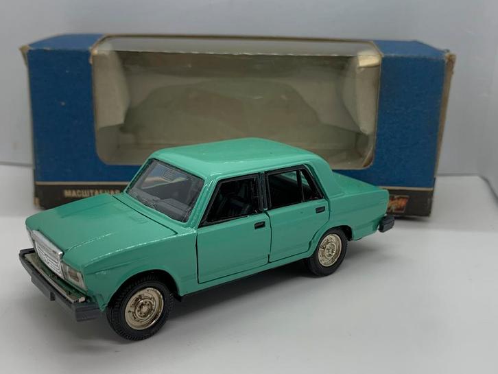 Lada Riva 1500 VAZ 2107 1986 - NovoExport, Hobby en Vrije tijd, Modelauto's | 1:43, Nieuw, Auto, Overige merken, Ophalen of Verzenden