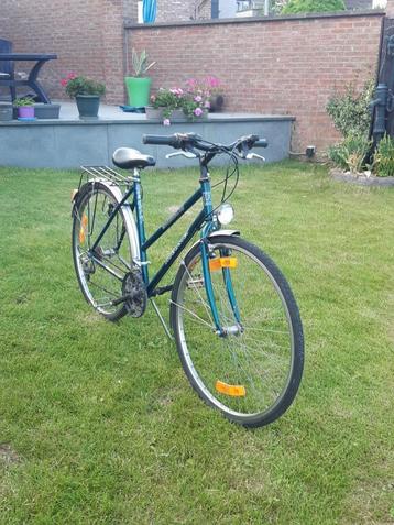 Damesfiets  beschikbaar voor biedingen