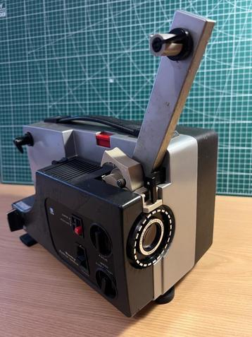 Sankyo Dualux 1000H - vintage super-8 projector beschikbaar voor biedingen