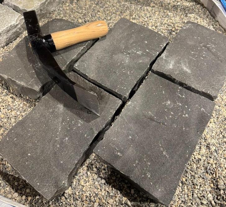 Kasseien Dark Basalt Vietnam 20x14x5-7cm lot 120,96M2, Tuin en Terras, Tegels en Klinkers, Nieuw, Klinkers, Keramiek, 10 m² of meer