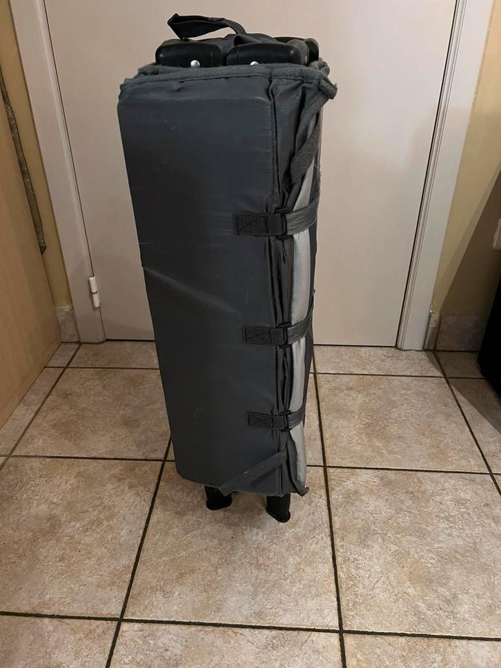 Reisbed met goede matras en toebehoren, Kinderen en Baby's, Kinderkamer | Beddengoed, Zo goed als nieuw, Ophalen