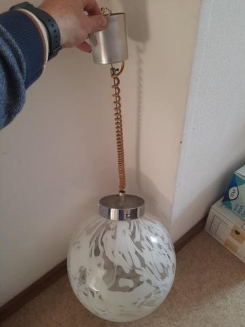 Hanglamp, glazen bol, compleet - jaren '70. beschikbaar voor biedingen