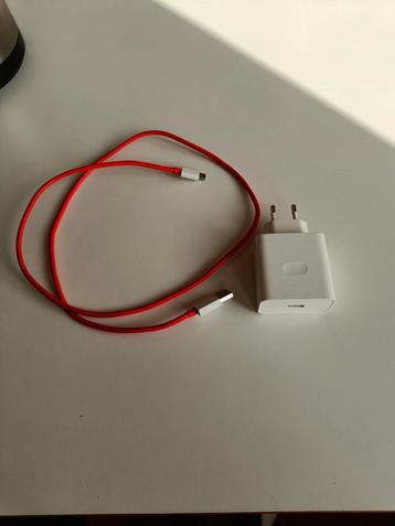 Supervooc one plus 80w smartphone oplader beschikbaar voor biedingen