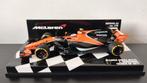 GESIGNEERD Minichamps Mclaren MCL32 Vandoorne F1 2017 1/43, Ophalen of Verzenden, Zo goed als nieuw, Auto, MiniChamps