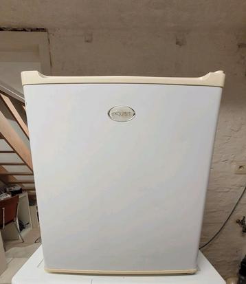 Kleine diepvries EXQUISIT A+ in uitstekende staat! beschikbaar voor biedingen