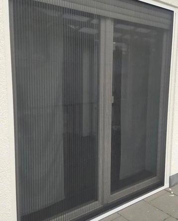 Moustiquaire  beschikbaar voor biedingen