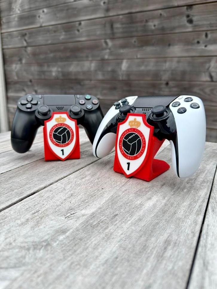 RAFC Controller Stand – Royal Antwerp FC Edition, Games en Spelcomputers, Spelcomputers | Sony Consoles | Accessoires, Nieuw, PlayStation 4