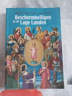 Beschermheiligen in de lage landen, Ophalen of Verzenden, Zo goed als nieuw