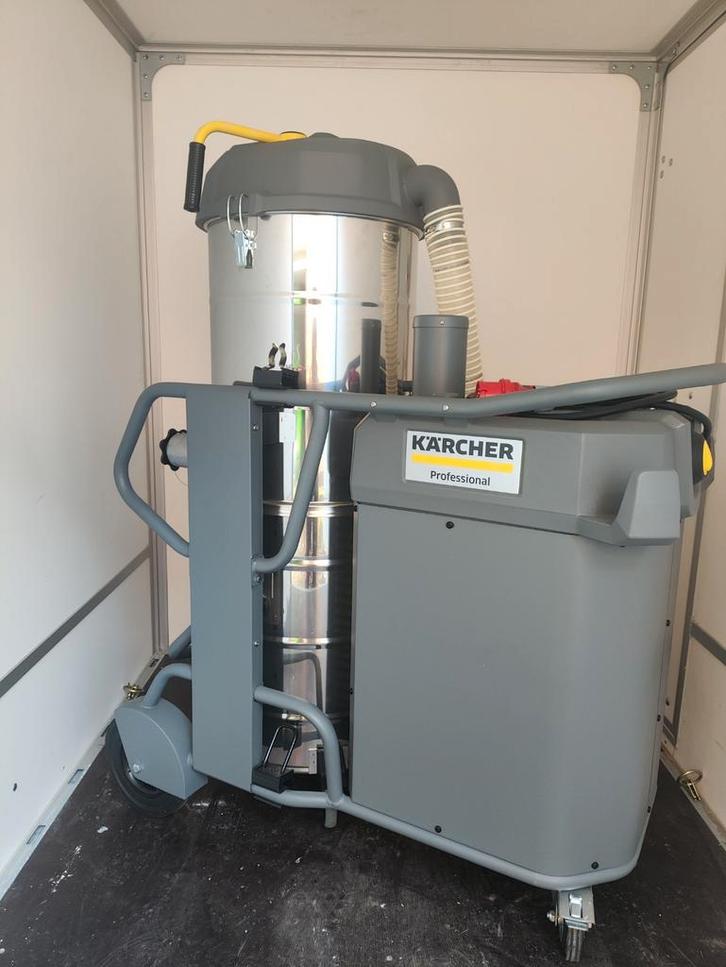 Aspirateur industriel Karcher, Articles professionnels, Machines & Construction | Industrie & Technologie, Enlèvement