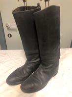 Vintage motorlaarzen, Ophalen