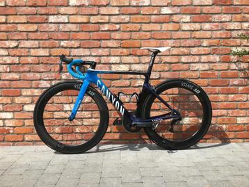CANYON MOVISTAR Aeroad CF SL 8.0 Di2 beschikbaar voor biedingen