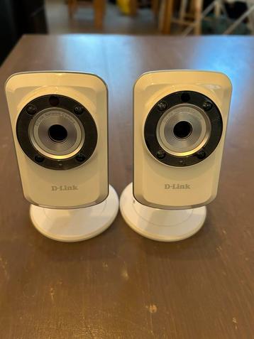 Lot de 2 caméra ip wifi D-Link DCS 933 L disponible aux enchères