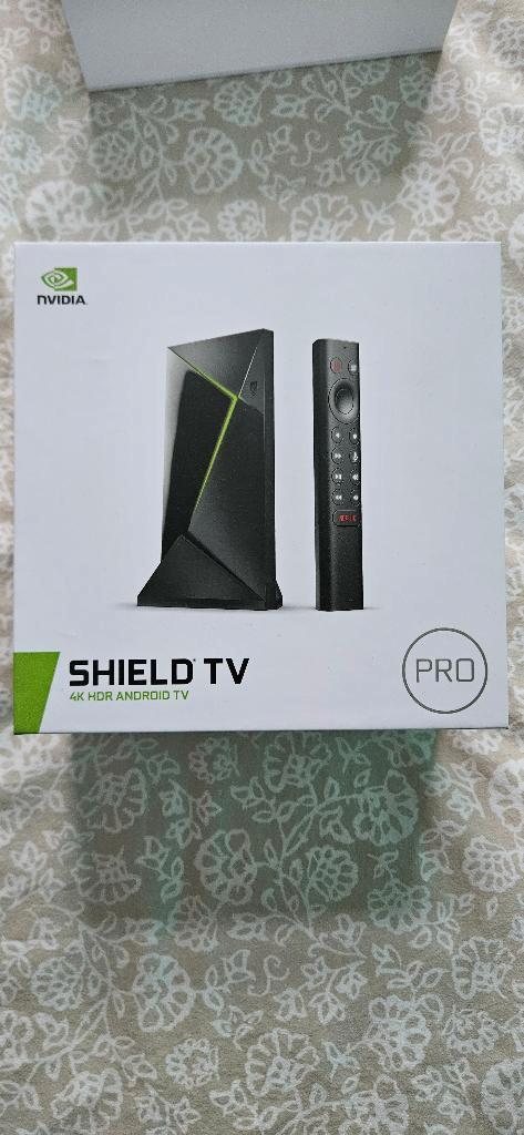 NVIDIA Shield TV Pro 4K - Comme Neuve (Octobre 2025), TV, Hi-fi & Vidéo, Lecteurs multimédias, Comme neuf, Moins de 500 GB, HDMI